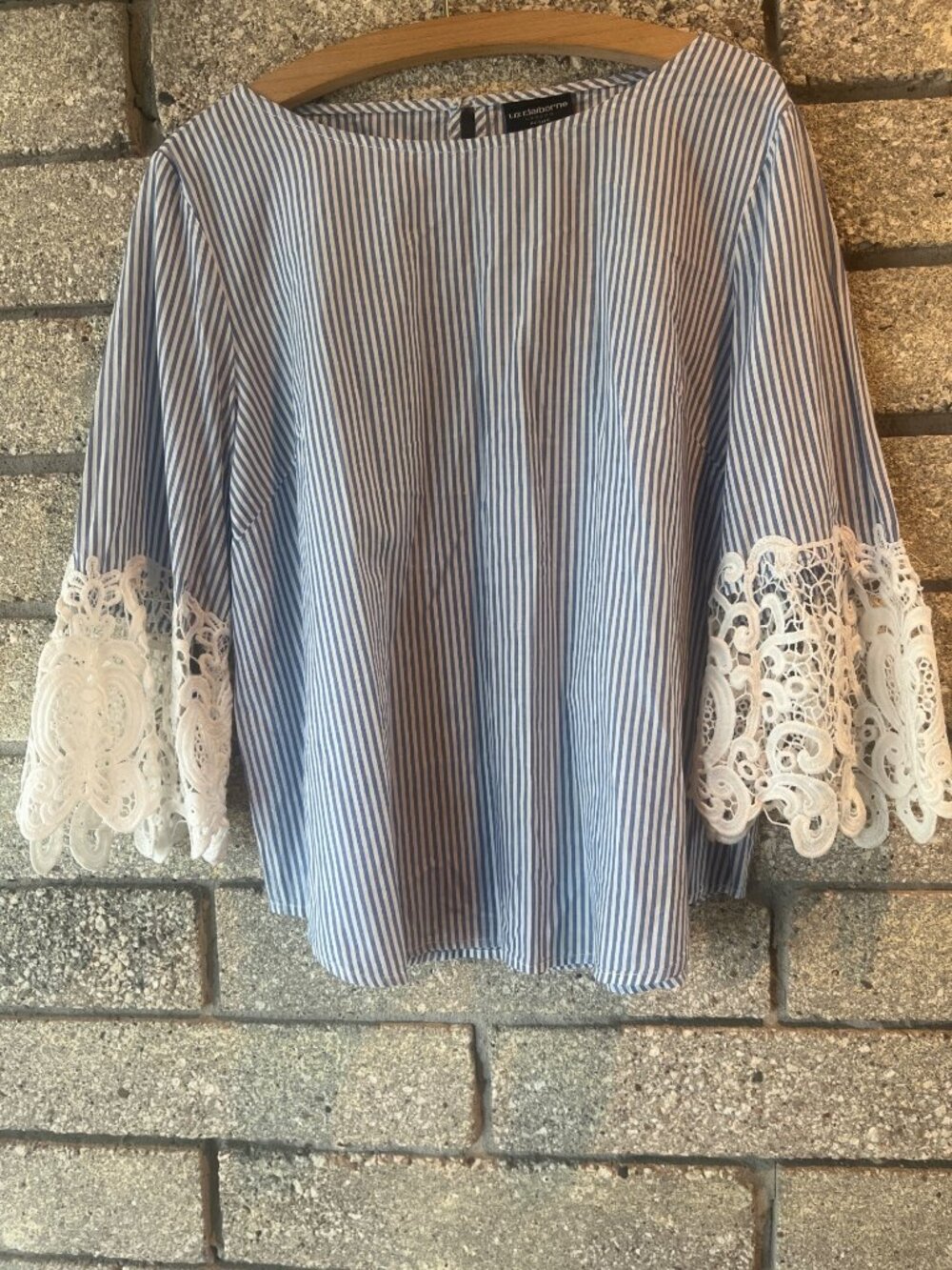 Liz Claiborne Career Petite Blue & White Striped Top With Lace Bell Sleeves Size